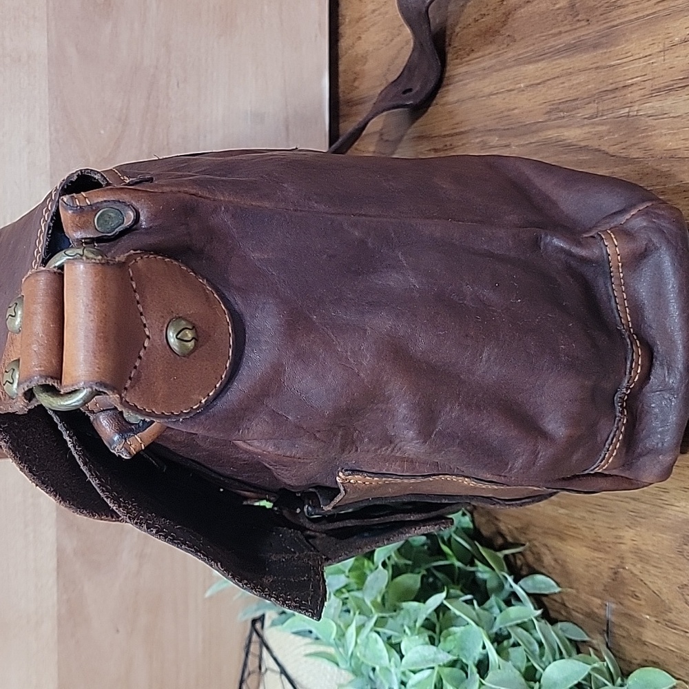 Campomaggi Italy Leather Crossbody Satchel - Picture 6 of 16